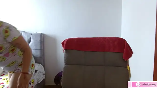 abril love2 online show from 7, 4, 2026