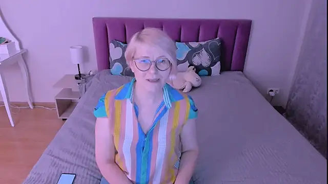 sabrinamacmarren online show from 19, 2, 2026