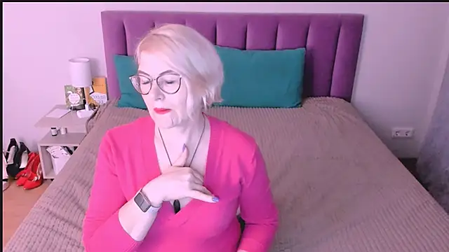 sabrinamacmarren online show from 1, 11, 2025