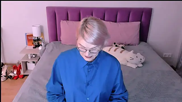 sabrinamacmarren online show from 29, 11, 2025