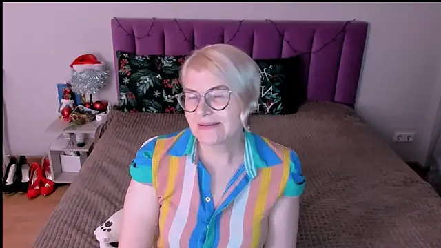 sabrinamacmarren online show from 9, 1, 2026