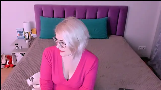 sabrinamacmarren online show from 13, 11, 2025