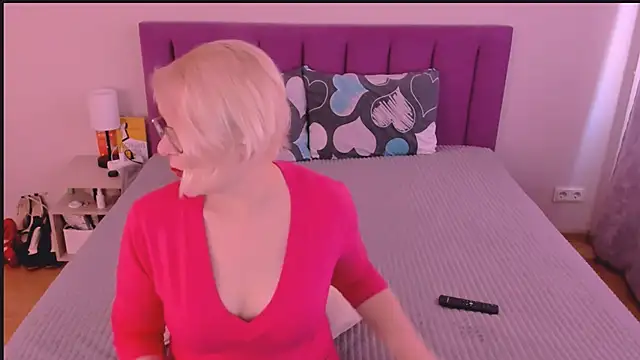 sabrinamacmarren online show from 8, 10, 2025