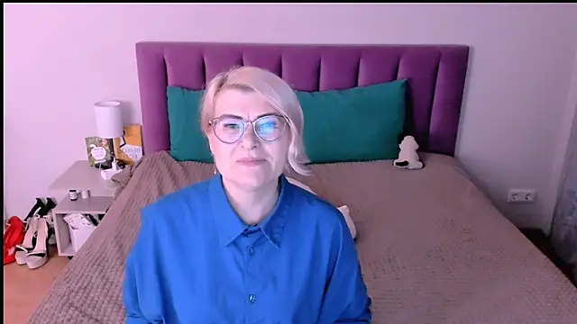 sabrinamacmarren online show from 6, 11, 2025