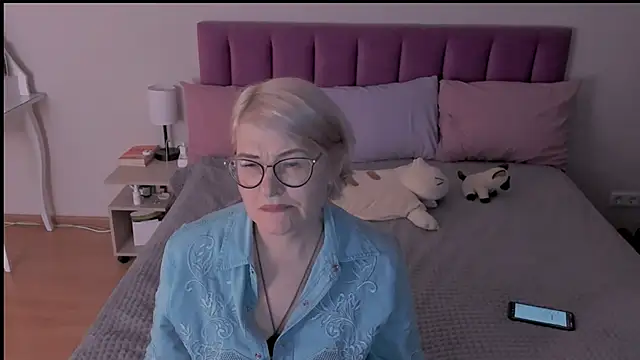 sabrinamacmarren online show from 21, 3, 2025