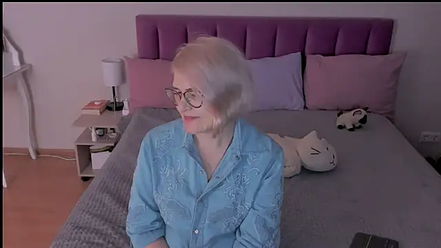 sabrinamacmarren online show from 21, 3, 2025