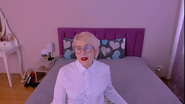 sabrinamacmarren online show from 8, 2, 2026