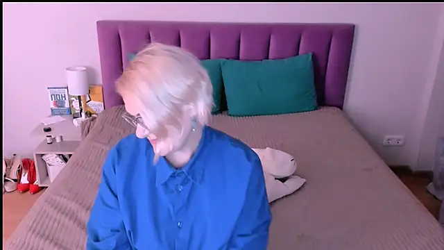 sabrinamacmarren online show from 14, 11, 2025