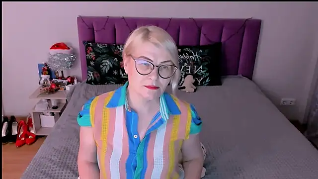 sabrinamacmarren online show from 12, 1, 2026