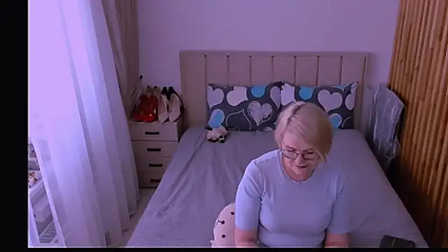 sabrinamacmarren online show from 13, 5, 2026
