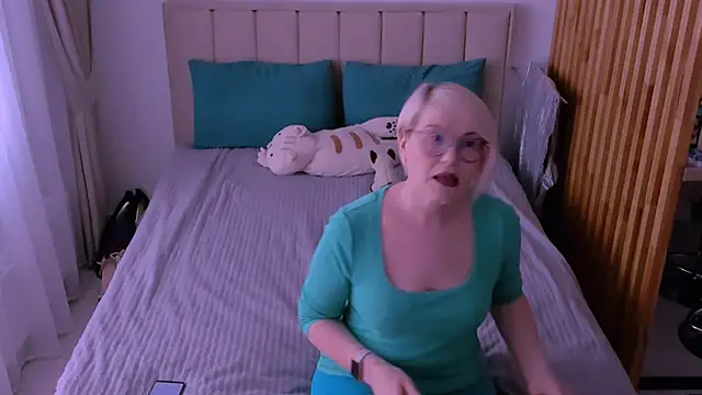 sabrinamacmarren online show from 9, 3, 2026