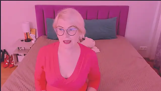 sabrinamacmarren online show from 26, 9, 2025