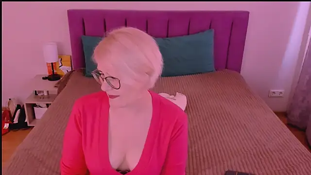 sabrinamacmarren online show from 29, 9, 2025