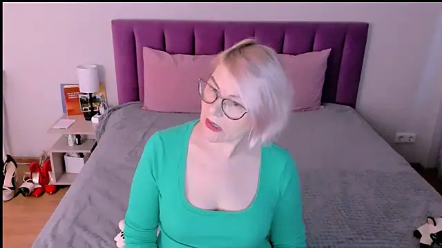 sabrinamacmarren online show from 1, 12, 2025