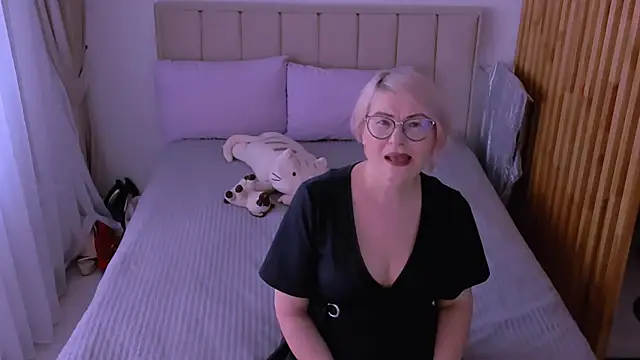 sabrinamacmarren online show from 22, 3, 2026