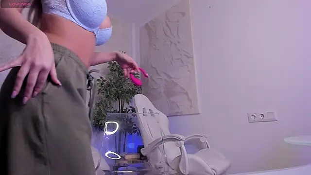 lissababe1 online show from 8, 4, 2026