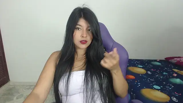 Julieta Sandia online show from 7, 2, 2025