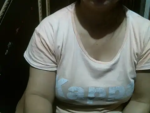 Snapshot of UrsMansi chatting on 8, 7, 2026 UrsMansi online show from 8, 7, 2026