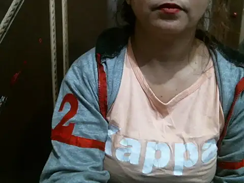 Snapshot of UrsMansi chatting on 24, 11, 2025 UrsMansi online show from 24, 11, 2025