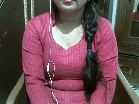 Snapshot of UrsMansi chatting on 13, 11, 2025 UrsMansi online show from 13, 11, 2025