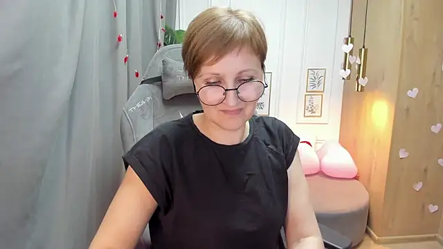 Snapshot of Paris_Cherry chatting on 18, 2, 2025 Paris Cherry online show from 18, 2, 2025