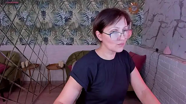 Snapshot of Paris_Cherry chatting on 6, 1, 2025 Paris Cherry online show from 6, 1, 2025