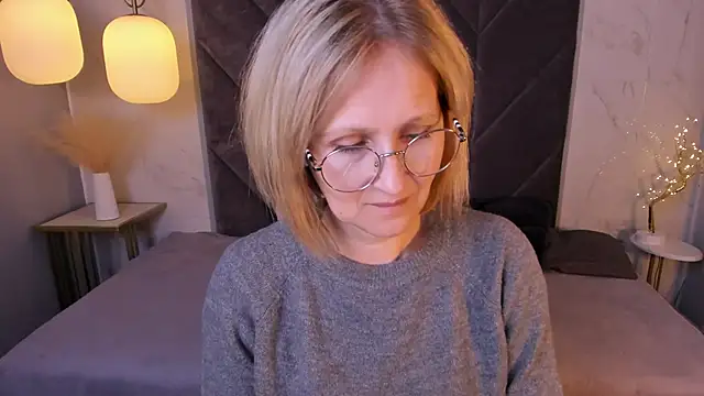 Snapshot of Paris_Cherry chatting on 29, 9, 2025 Paris Cherry online show from 29, 9, 2025