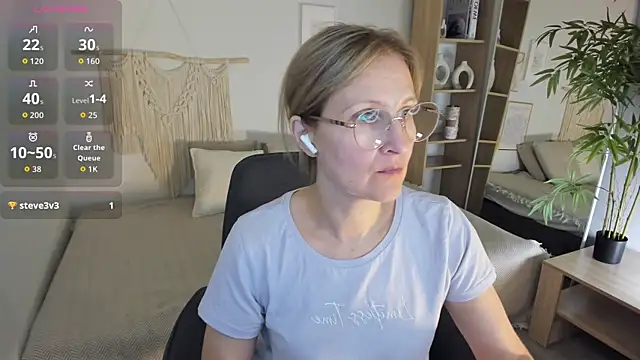 Snapshot of Paris_Cherry chatting on 21, 9, 2025 Paris Cherry online show from 21, 9, 2025