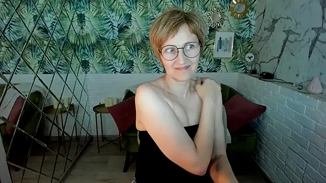 Paris Cherry online show from 30, 7, 2026
