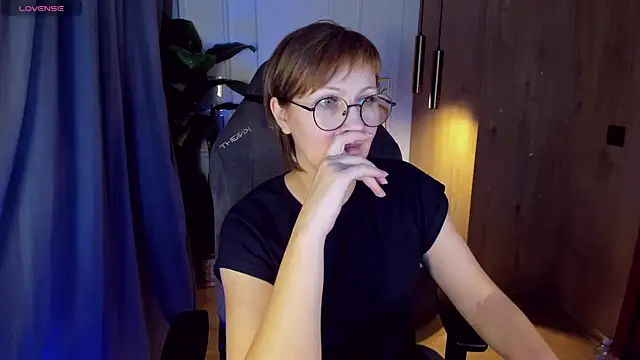 Snapshot of Paris_Cherry chatting on 22, 2, 2025 Paris Cherry online show from 22, 2, 2025