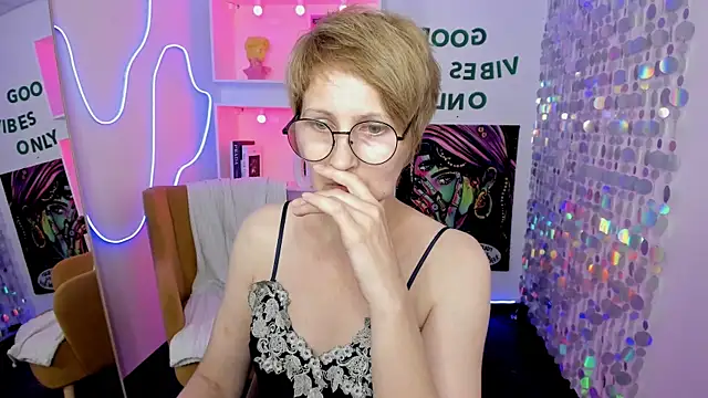 Paris Cherry online show from 29, 7, 2026