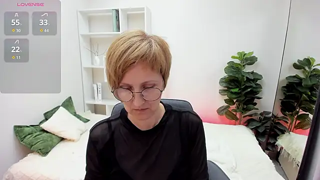 Paris Cherry online show from 21, 3, 2026