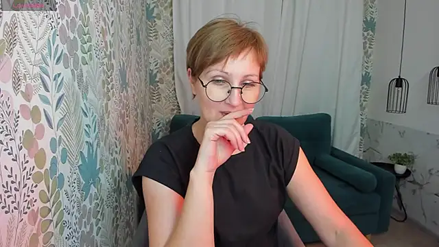 Snapshot of Paris_Cherry chatting on 20, 2, 2025 Paris Cherry online show from 20, 2, 2025