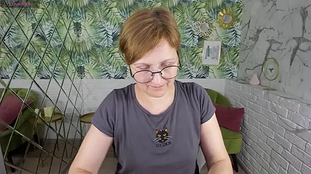 Snapshot of Paris_Cherry chatting on 8, 3, 2025 Paris Cherry online show from 8, 3, 2025