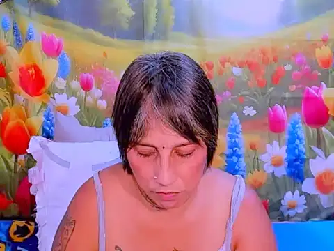 Snapshot of indianroxy chatting on 13, 10, 2025 indianroxy online show from 13, 10, 2025