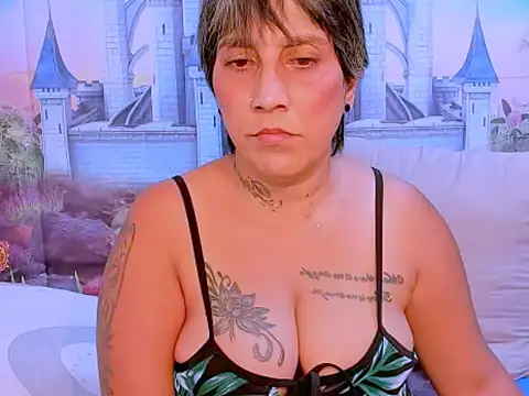 Snapshot of indianroxy chatting on 14, 9, 2025 indianroxy online show from 14, 9, 2025