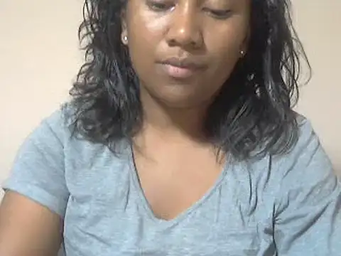 cutybigass online show from 15, 4, 2026