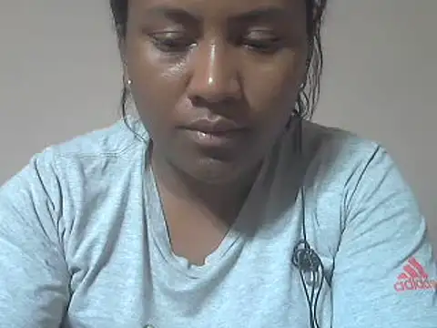 Snapshot of cutybigass chatting on 6, 7, 2026 cutybigass online show from 6, 7, 2026