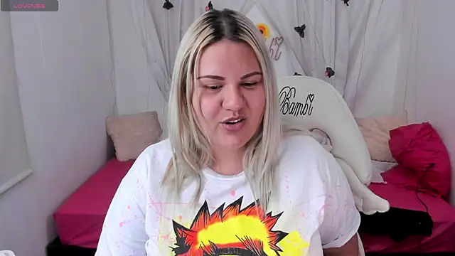 Snapshot of sweetbambi23 chatting on 19, 3, 2025 sweetbambi23 online show from 19, 3, 2025