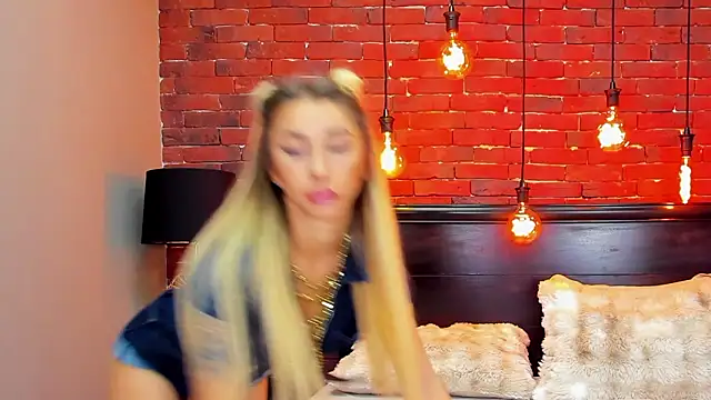 ChristynaRoss online show from 31, 1, 2026