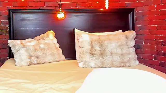 ChristynaRoss online show from 24, 2, 2026