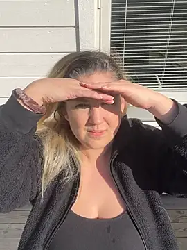 Snapshot of Anna_Alexa chatting on 6, 3, 2025 Anna Alexa online show from 6, 3, 2025