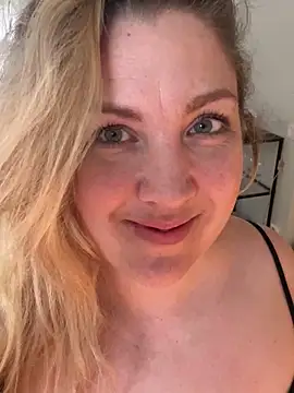 Snapshot of Anna_Alexa chatting on 12, 3, 2025 Anna Alexa online show from 12, 3, 2025