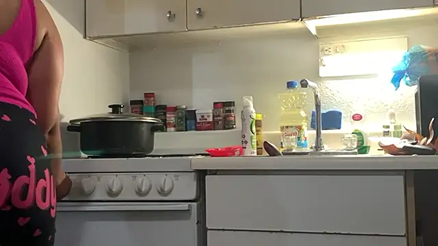 DezerayDelicious online show from 3, 3, 2025