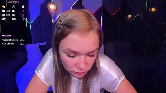 BellaDreamy online show from 13, 11, 2025