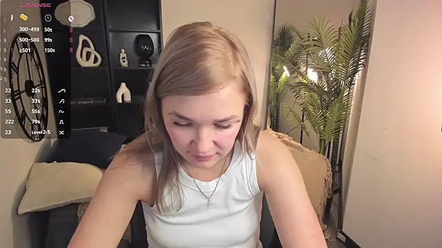 BellaDreamy online show from 24, 10, 2025