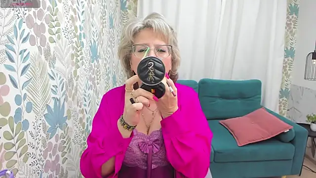 EvelynJoyful online show from 13, 3, 2025