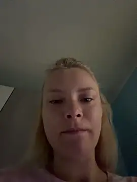 Snapshot of AnastasiaAniess chatting on 10, 6, 2026 AnastasiaAniess online show from 10, 6, 2026