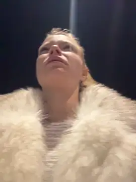 AnastasiaAniess online show from 12, 4, 2026