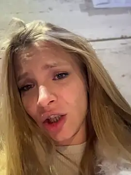 AnastasiaAniess online show from 28, 2, 2026